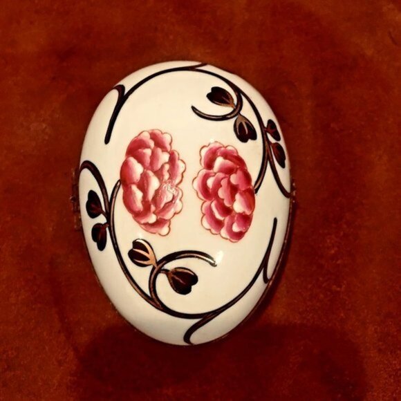 LIMOGES Vintage White Hand Made Porcelain Pink Blue Gold Floral Trinket Box Egg - Picture 2 of 10